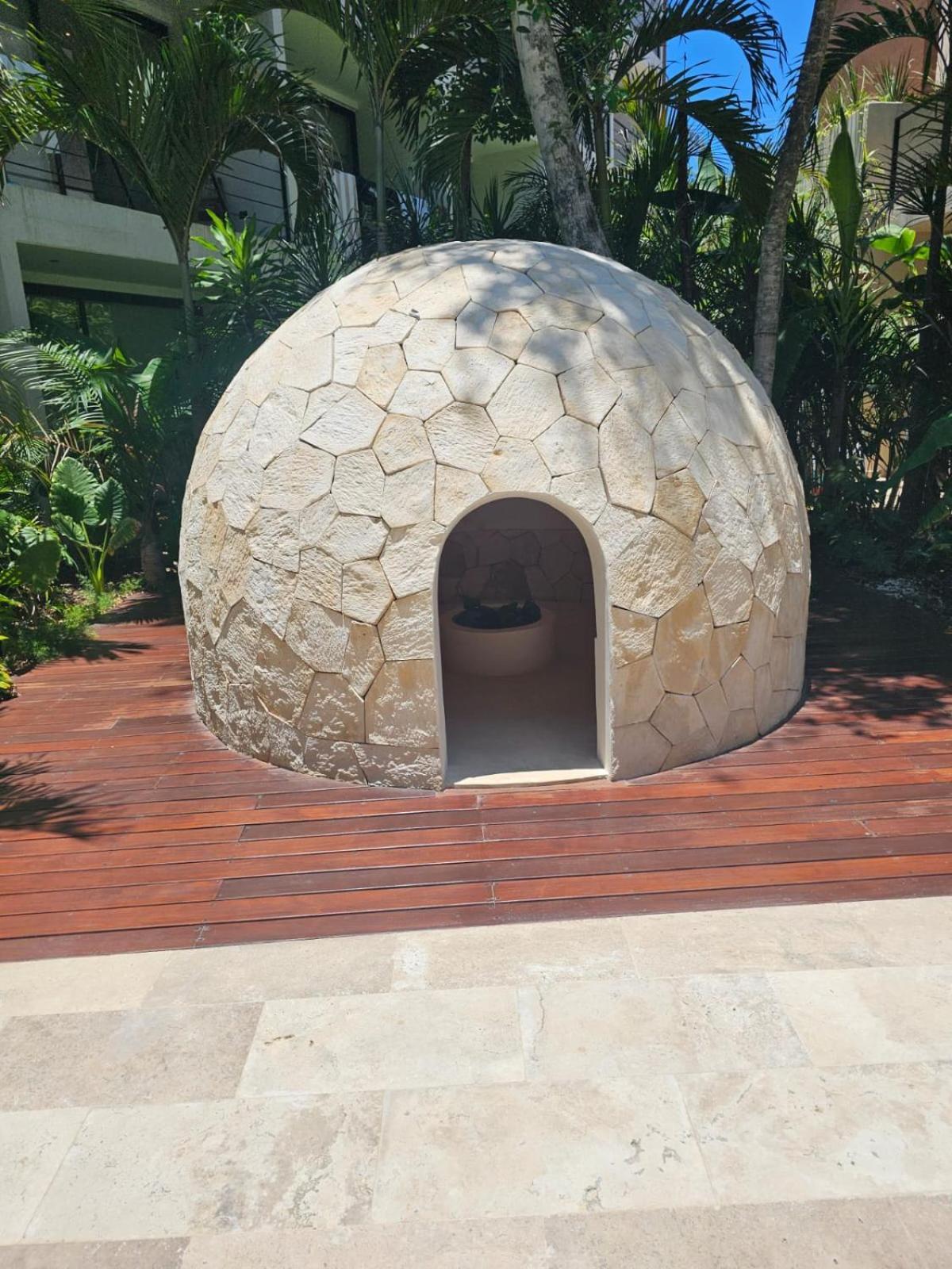Paraiso En La Selva De *